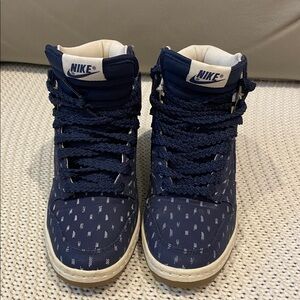 Nike Dunk sky Hi Blue Print ladies size 7 Us